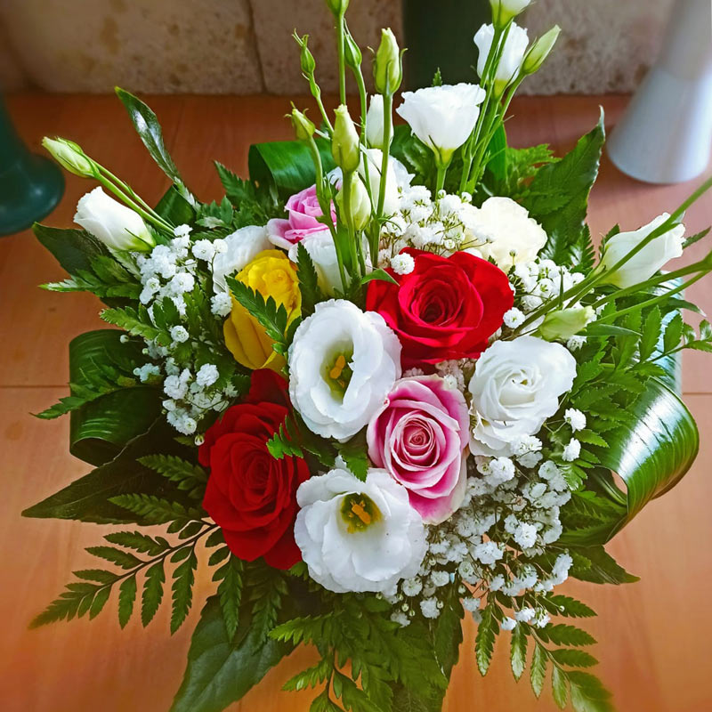 Bouquet di fiori misti con Rose Rosse - Floreale